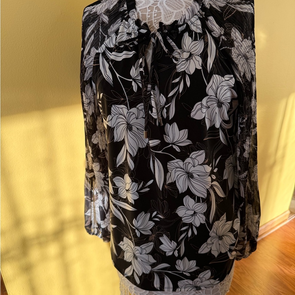 White House Black Market Black and White Floral Blouse